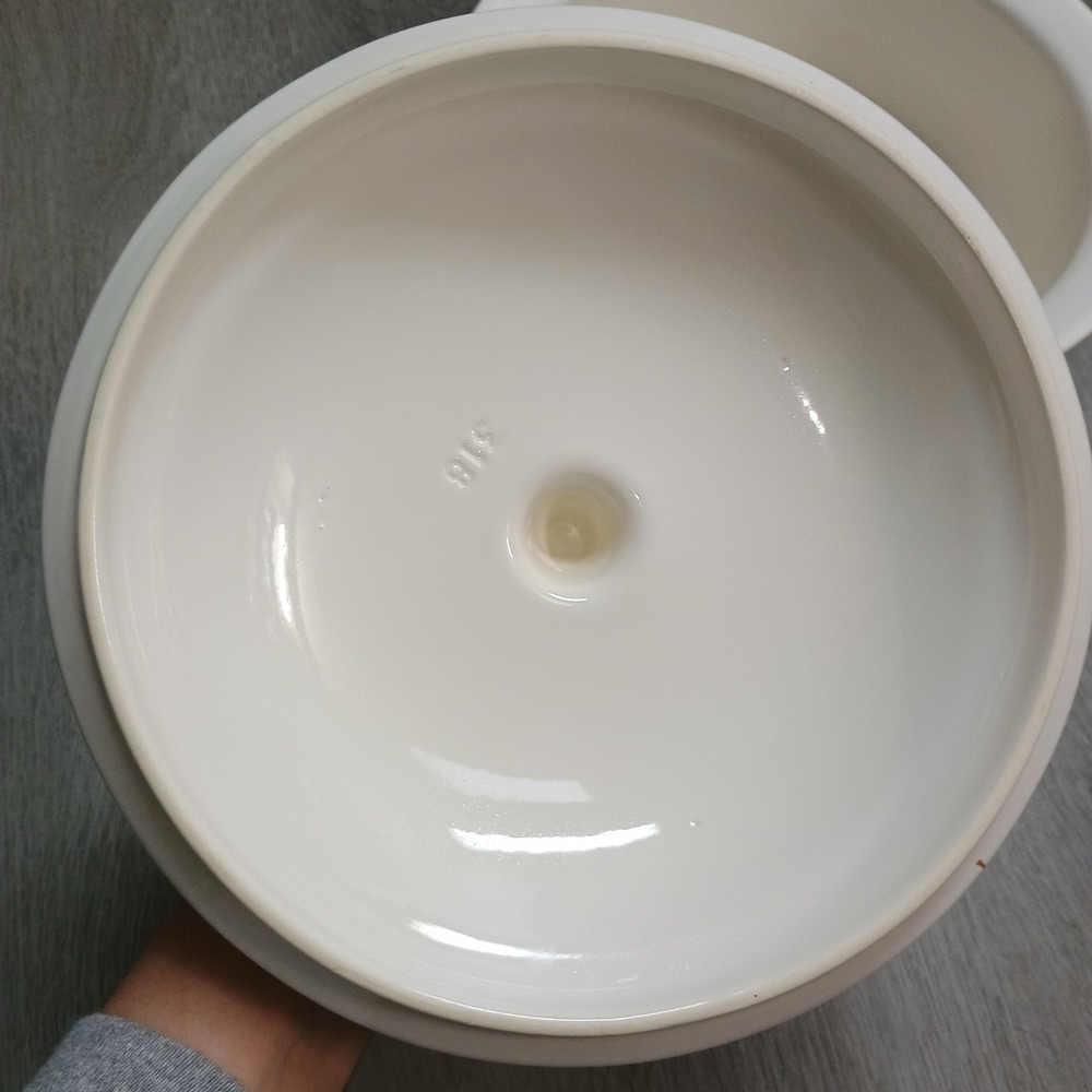 Pfaltzgraff mediterranean amalfi Large Round Casserole Dish With Lid - Picture 3 of 8
